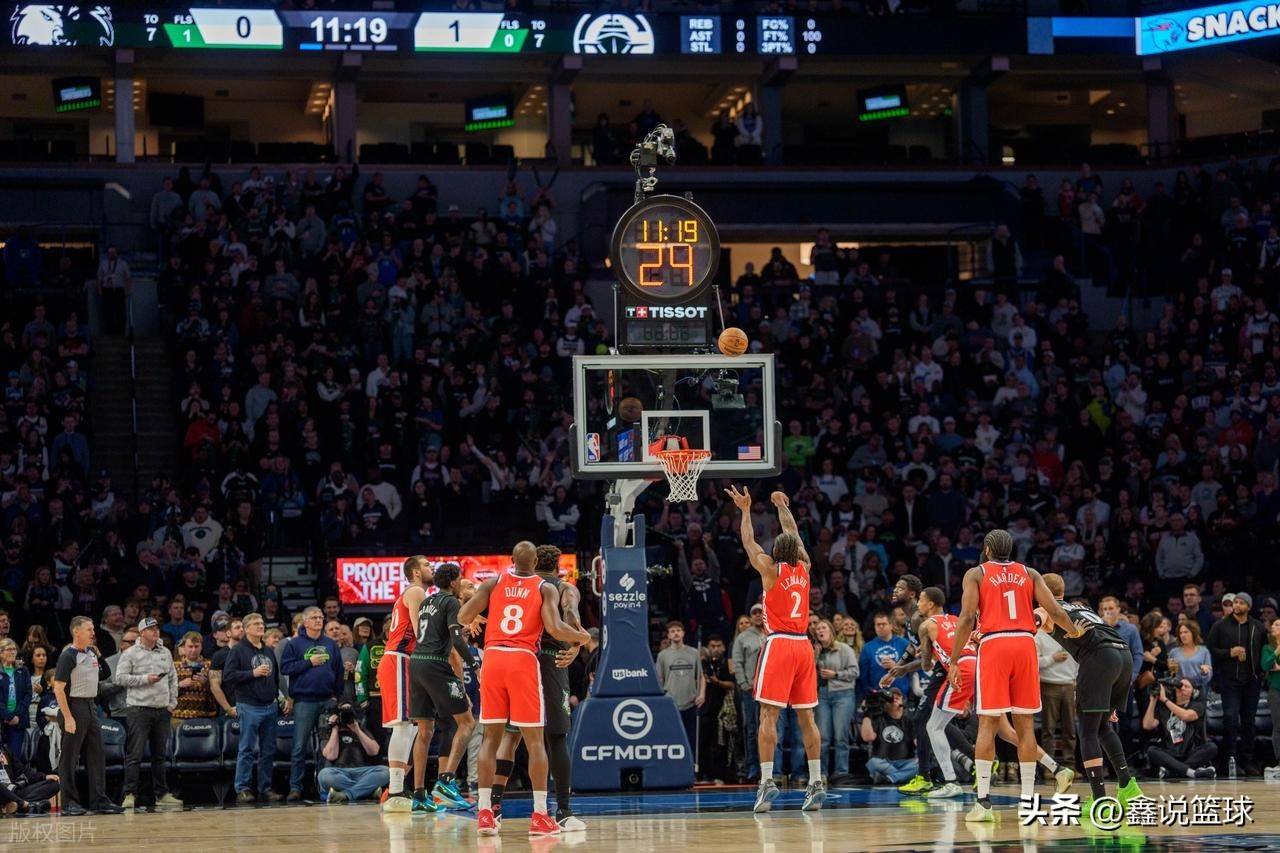 kaiyun 开云体育-马特拉齐和鲁伊科斯塔看烟火